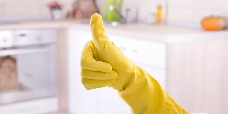 Ways to Prevent Spine Pain During Summer Cleaning