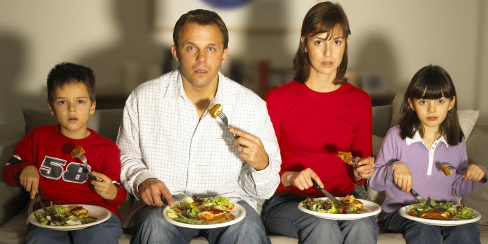 Can Watching TV During Dinner Lead To Obesity?